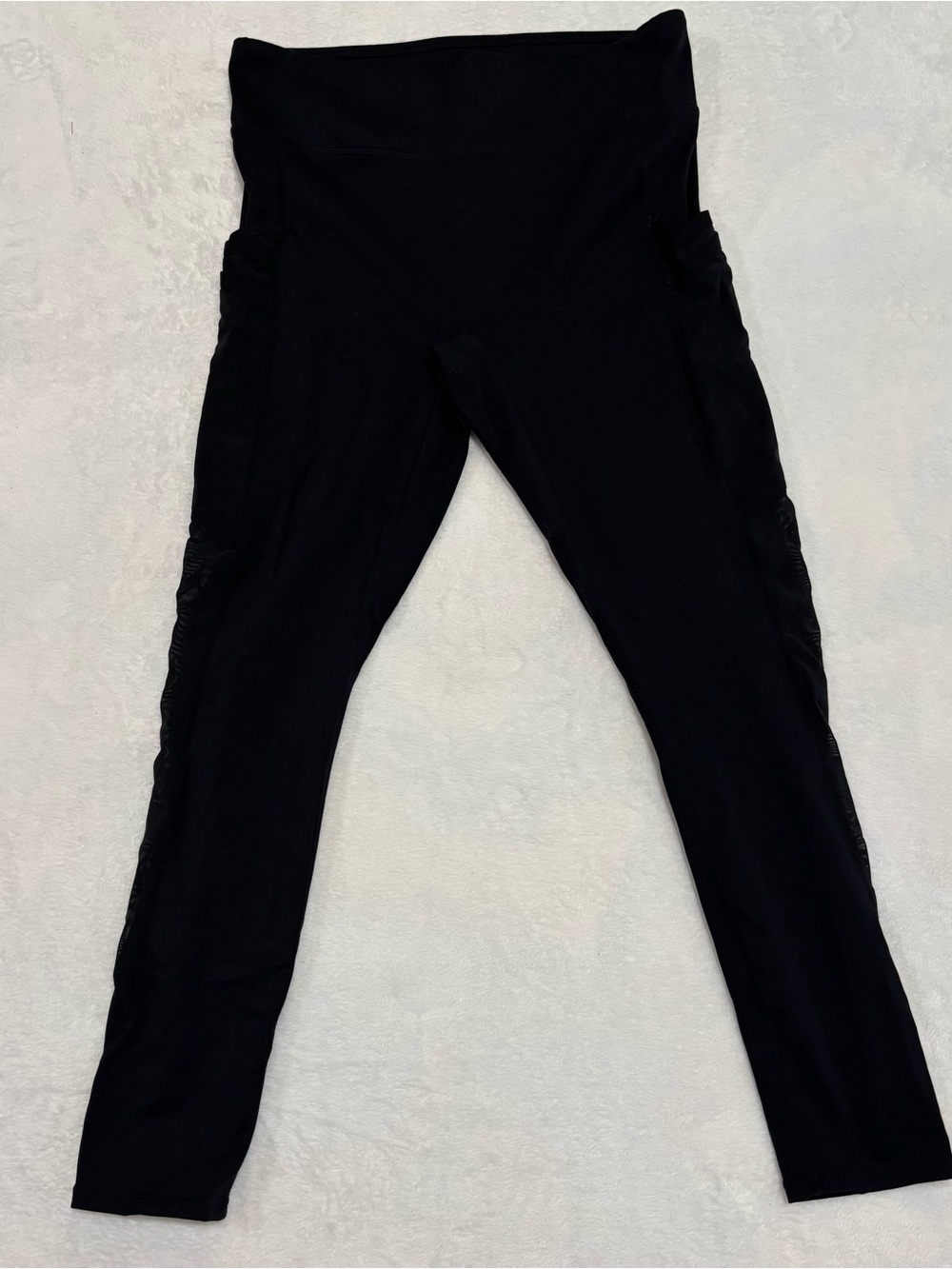 Fabletics Motion365 High Rise Black Leggings Mesh Panels Pockets Medium M 7/8